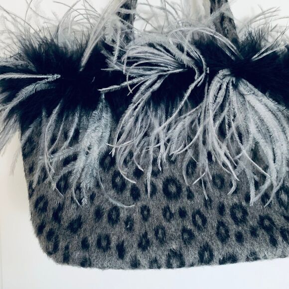 Snow Leopard Fur Print with Ostrich Feather Women's Small Purse - Picture 4 of 6
